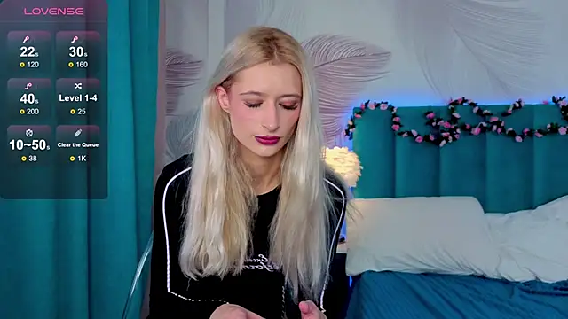 Monica Leen online show from November 2025 06:25:02 AM