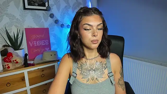 Snapshot of Nova_SIN chatting on July 2026 11:02:02 AM Nova SIN online show from July 2026 11:02:02 AM