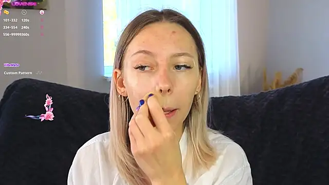 NyxaThorn online show from September 2025 02:32:01 PM