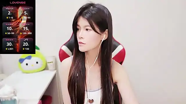 Snapshot of Alina10932 chatting on September 2025 06:46:02 AM Alina10932 online show from September 2025 06:46:02 AM