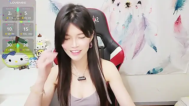 Snapshot of Alina10932 chatting on November 2025 09:31:02 AM Alina10932 online show from November 2025 09:31:02 AM