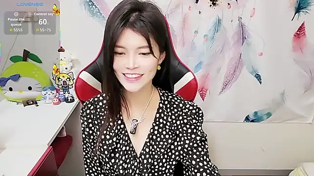 Snapshot of Alina10932 chatting on November 2025 09:11:01 AM Alina10932 online show from November 2025 09:11:01 AM