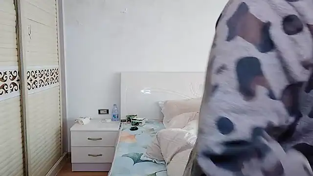 Snapshot of xxz98 chatting on December 2025 07:12:01 AM xxz98 online show from December 2025 07:12:01 AM