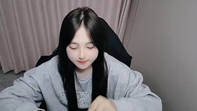 xxz98 online show from April 2026 09:04:01 PM