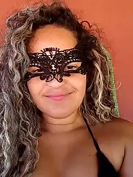 RaphinhaSanches online show from November 2025 01:21:02 PM