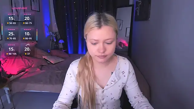 Millie Vanillies online show from October 2025 02:51:01 PM