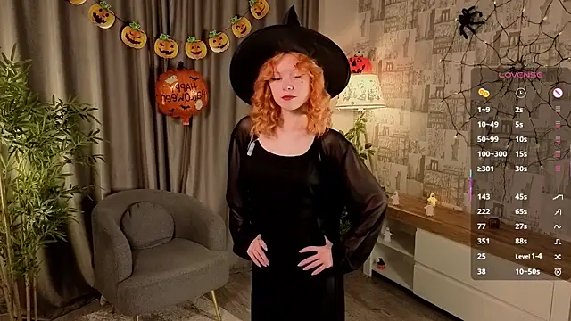 Snapshot of TiannaBorlace chatting on October 2025 11:11:02 AM TiannaBorlace online show from October 2025 11:11:02 AM