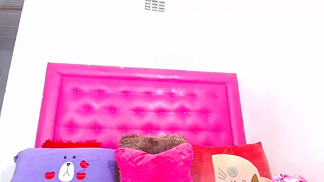 LoloQueen5 online show from March 2026 09:29:02 PM