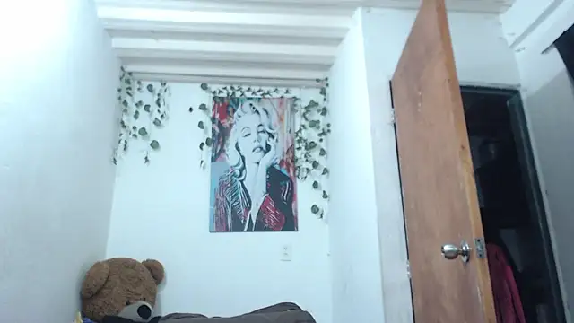 Snapshot of Samanta_milf84 chatting on November 2025 09:39:01 PM Samanta milf84 online show from November 2025 09:39:01 PM