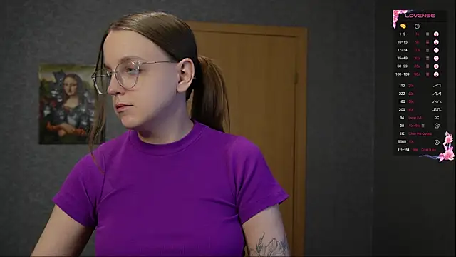 Violetwin online show from April 2026 05:39:01 PM