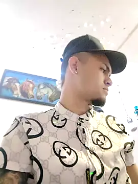 Snapshot of gaeldavid chatting on November 2025 03:50:02 AM gaeldavid online show from November 2025 03:50:02 AM