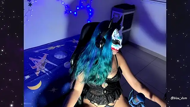 Snapshot of bluesubmissive chatting on May 2026 02:09:02 AM bluesubmissive online show from May 2026 02:09:02 AM