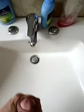 Snapshot of Empi19cm chatting on September 2025 04:06:02 PM Empi19cm online show from September 2025 04:06:02 PM