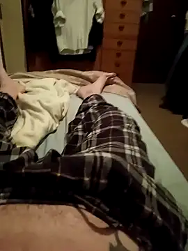 Snapshot of Empi19cm chatting on October 2025 03:42:01 AM Empi19cm online show from October 2025 03:42:01 AM