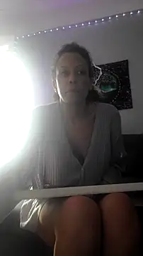 puddled wonderland online show from November 2025 03:01:02 PM