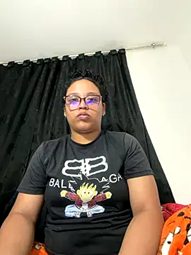 Snapshot of angels_evil chatting on December 2025 03:27:02 AM angels evil online show from December 2025 03:27:02 AM