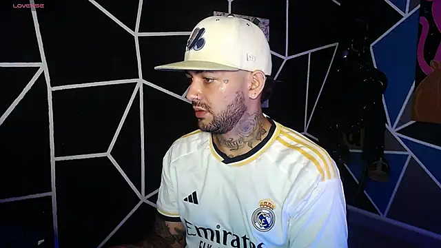 nicolastorres99 online show from November 2025 02:43:02 AM