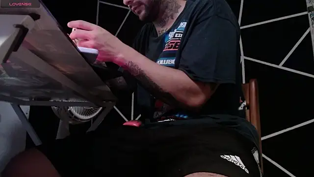 nicolastorres99 online show from November 2025 06:30:01 PM