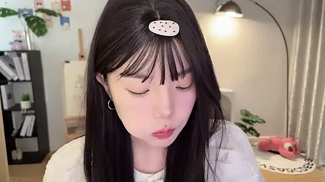 Momo-xx online show from October 2025 11:58:02 PM