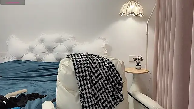 bao-bao- online show from November 2025 03:58:02 PM