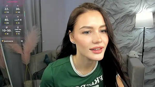 Snapshot of Aria_Mila chatting on September 2025 10:48:02 AM Aria Mila online show from September 2025 10:48:02 AM