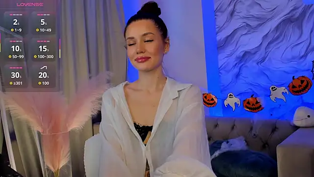 Snapshot of Aria_Mila chatting on October 2025 03:10:01 AM Aria Mila online show from October 2025 03:10:01 AM