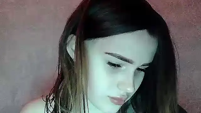 Snapshot of SweetLoraa chatting on November 2025 07:35:02 PM SweetLoraa online show from November 2025 07:35:02 PM