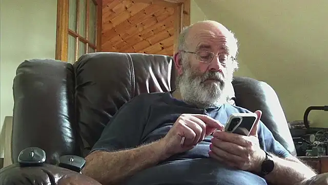 janzer13 online show from October 2025 01:53:02 PM