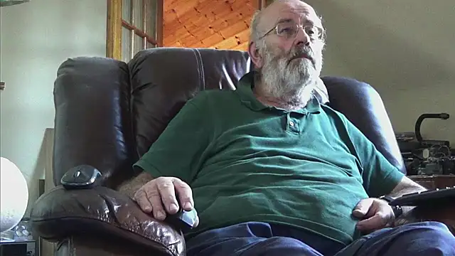 janzer13 online show from October 2025 02:13:02 PM