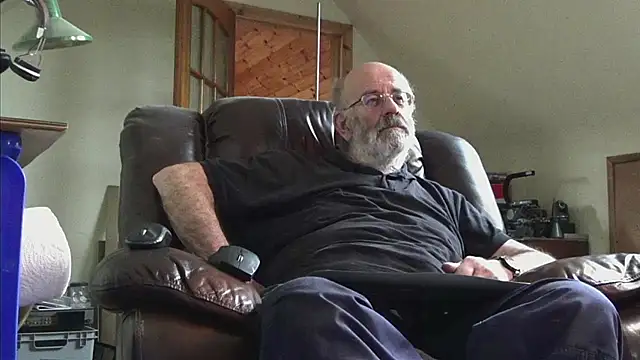 Snapshot of janzer13 chatting on January 2026 02:30:01 PM janzer13 online show from January 2026 02:30:01 PM