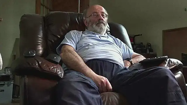 Snapshot of janzer13 chatting on January 2026 02:22:01 PM janzer13 online show from January 2026 02:22:01 PM