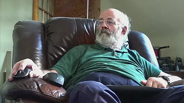 Snapshot of janzer13 chatting on February 2026 02:21:02 PM janzer13 online show from February 2026 02:21:02 PM