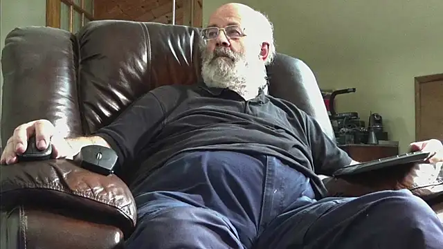 Snapshot of janzer13 chatting on February 2026 02:21:02 PM janzer13 online show from February 2026 02:21:02 PM