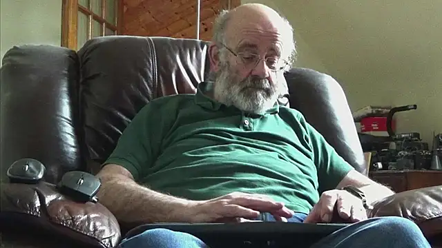 Snapshot of janzer13 chatting on February 2026 02:46:02 PM janzer13 online show from February 2026 02:46:02 PM