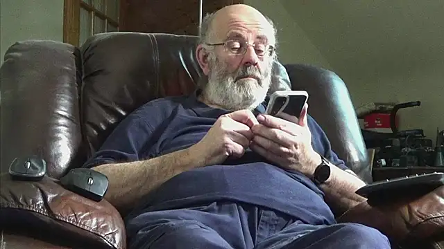 Snapshot of janzer13 chatting on February 2026 02:35:01 PM janzer13 online show from February 2026 02:35:01 PM