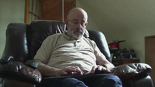 Snapshot of janzer13 chatting on February 2026 02:27:01 PM janzer13 online show from February 2026 02:27:01 PM