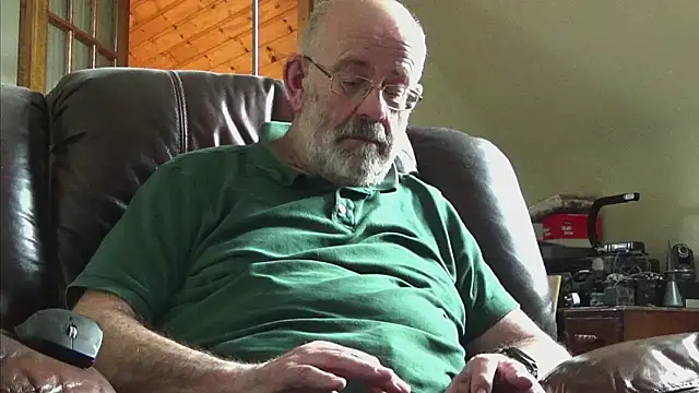 Snapshot of janzer13 chatting on February 2026 02:17:02 PM janzer13 online show from February 2026 02:17:02 PM