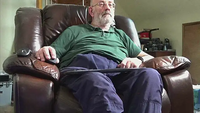 janzer13 online show from March 2026 02:01:01 PM