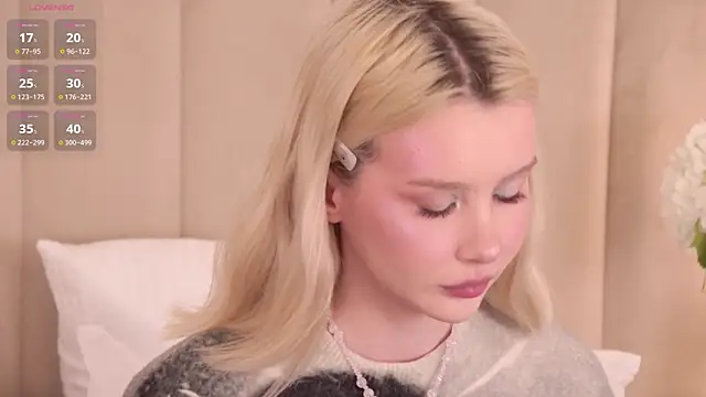 Nesolla online show from September 2025 07:26:01 PM