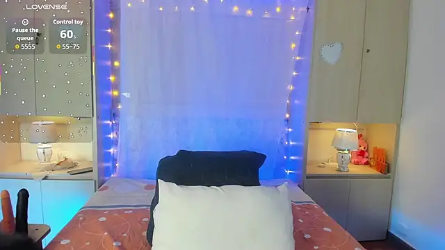 LilyWhitney online show from November 2025 04:12:02 AM