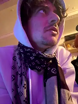 hottest23 online show from December 2025 08:46:01 PM