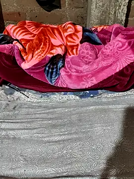 POOJACOUPLE online show from October 2025 08:11:02 PM