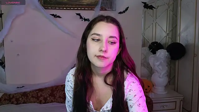 Eva Maller online show from November 2025 04:47:01 AM