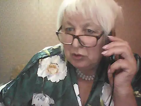 Alexia64231 online show from September 2025 05:05:02 PM