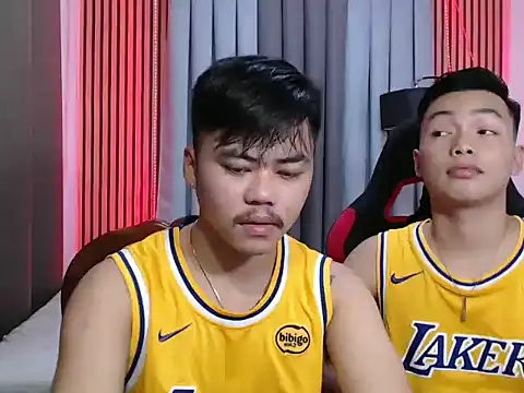 hot emman online show from November 2025 06:46:02 AM