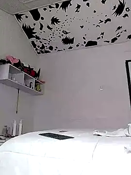 oxxy jean online show from February 2026 11:59:01 AM