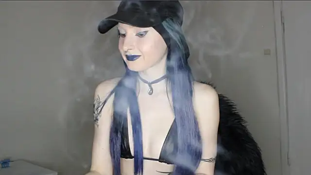 midnightsiren777 online show from March 2026 06:26:01 PM