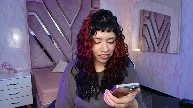 Snapshot of redd_pandaa chatting on July 2026 03:20:02 AM redd pandaa online show from July 2026 03:20:02 AM