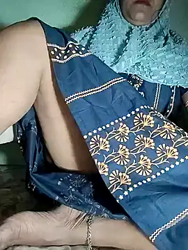 Hotty-Monaa online show from October 2025 05:25:02 PM