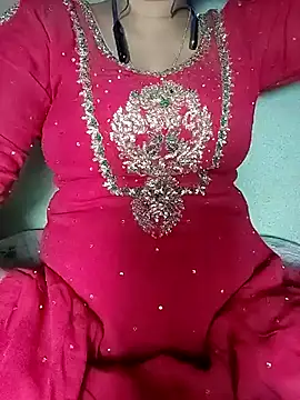 Hotty-Monaa online show from November 2025 06:57:02 PM